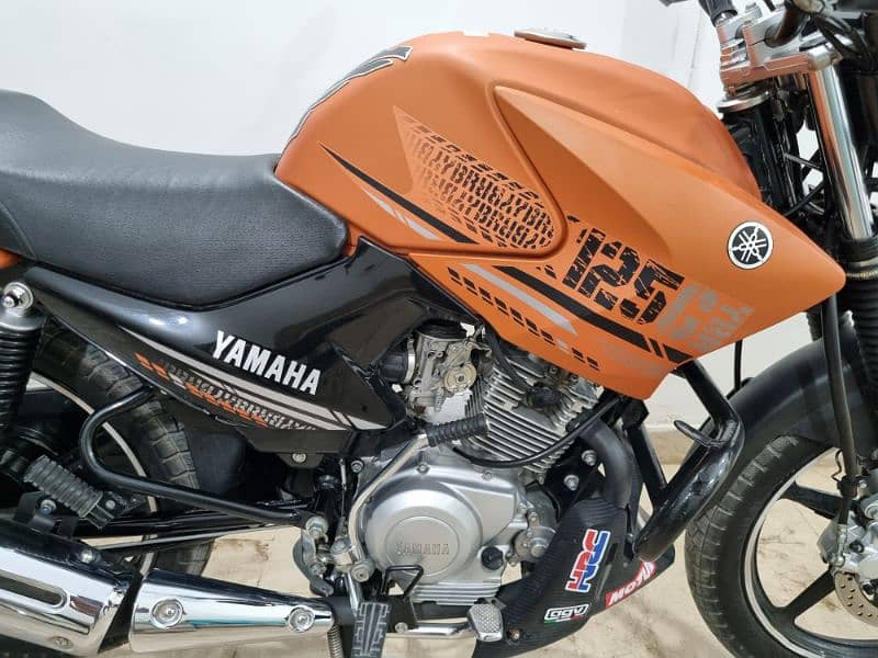 Yamaha YBR-125 G Fully loaded low mileage 2