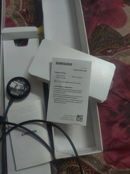 Samsung Galaxy watch 4 2GB/16GB 3