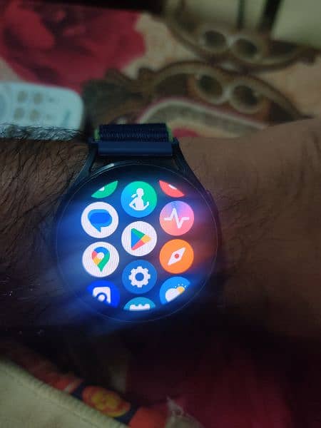 Samsung Galaxy watch 4 2GB/16GB 6