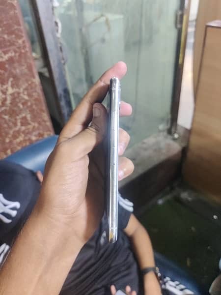 IPHONE X NON PTA 2