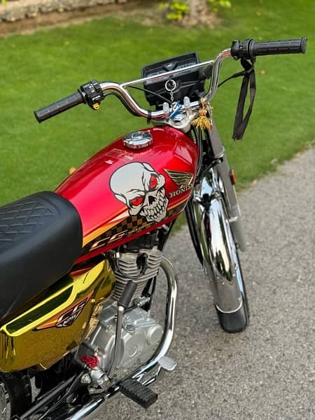 Honda CG125 For Sale with 2 Body Kits 6