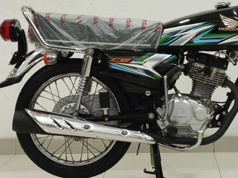 HONDA CG-125 MODEL 22/23 5