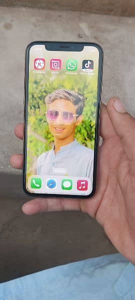 iphone 11 pro max all ok koi foult nai hai 2