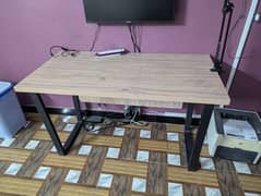 Wooden Office Workstation Table (4x2ft)