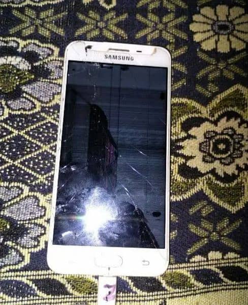 Samsung J5 prime 2/16 penal kharb ha 3