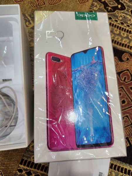 Oppo F9 4Gb 64gb 0