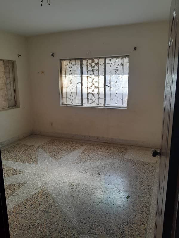 2 BED D/D FLAT FOR RENT BOUNDARY WALL APPARTMENT IN BLOCK 13-B GULSHAN E IQBAL 3