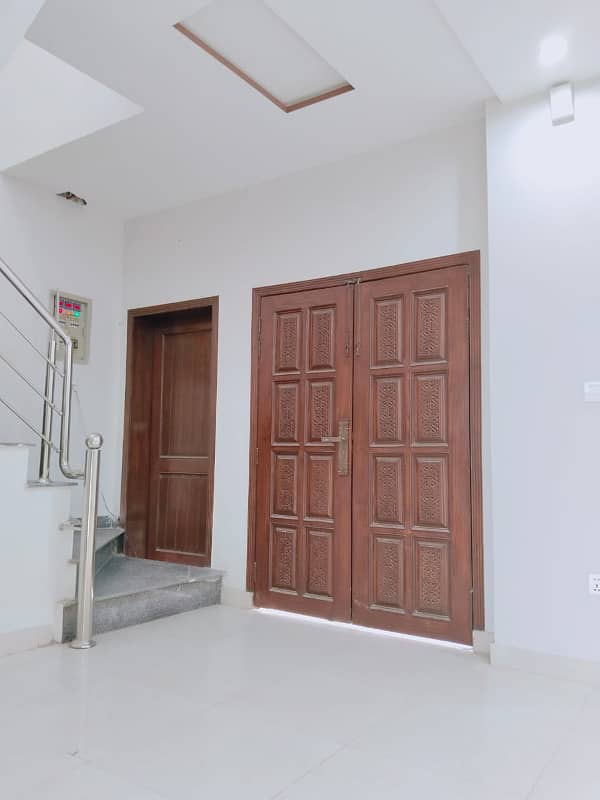 3 BEDS 5 MARLA BRAND NEW HOUSE FOR SALE LOCATED BAHRIA ORCHARD LAHORE 4