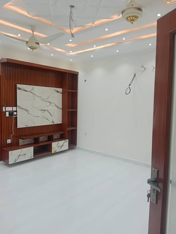 4 BEDS 8 MARLA BRAND NEW HOUSE FOR RENT LOCATED BAHRIA ORCHARD LAHORE 4