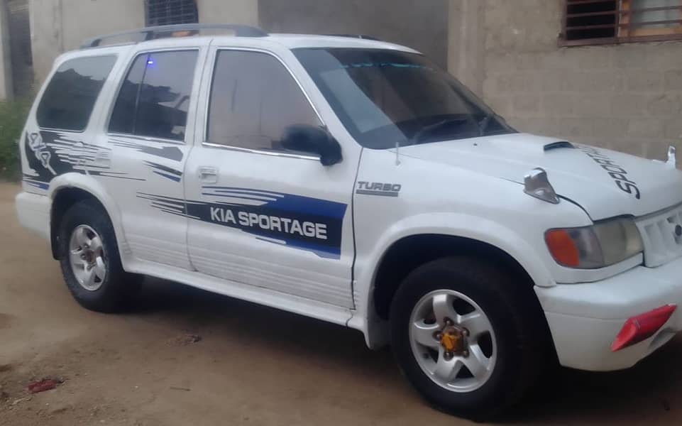 KIA Sportage 2004 3