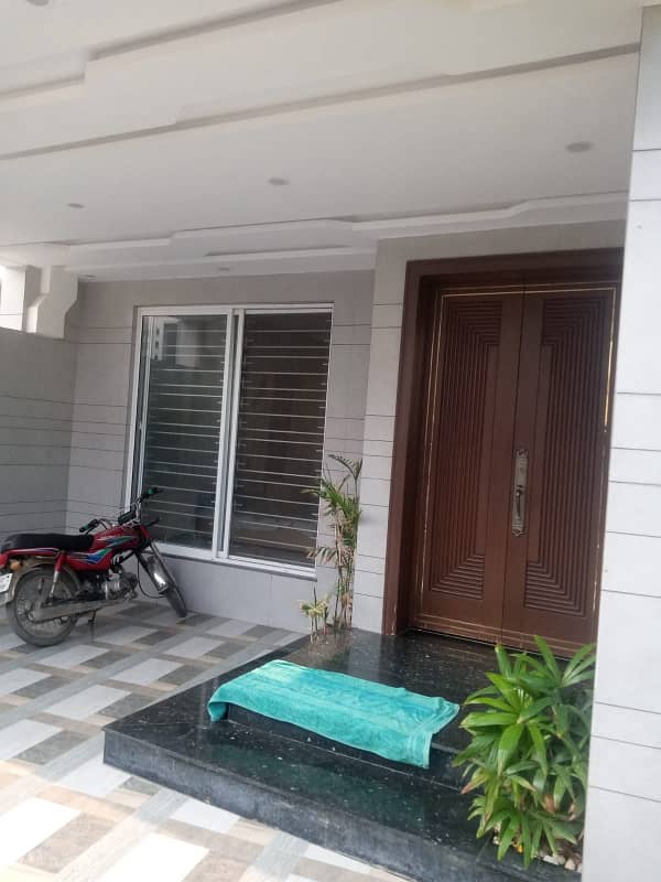 10 Marla Furnished House For Sale In Paragon City Lahore 5