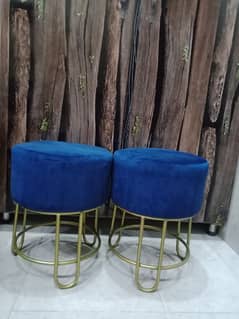 2 velvet stools