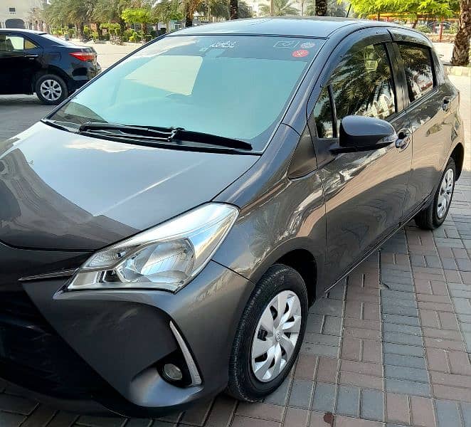 Toyota Vitz 2017/21 Push-Start brand new car 3