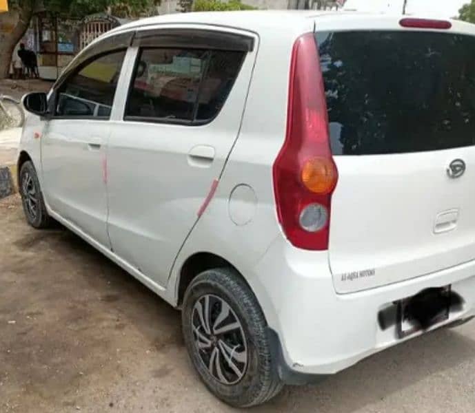 Daihatsu Mira 2011 2