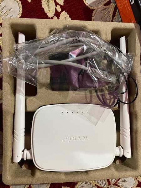 Tenda Wireless N300 Router 2