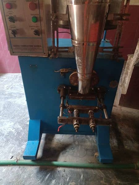 lays papar packing machine for sale 4