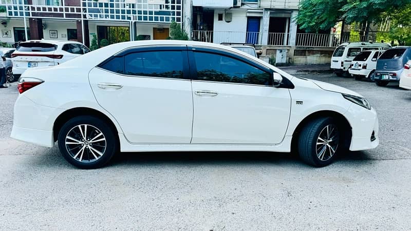 Toyota Altis Grande 2023 3