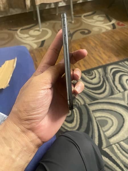 IPhone X 64GB Memory Non pta 3