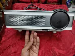 Xinda HD Projector