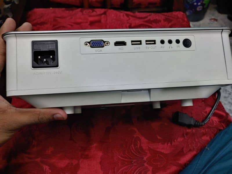 Xinda HD Projector 3