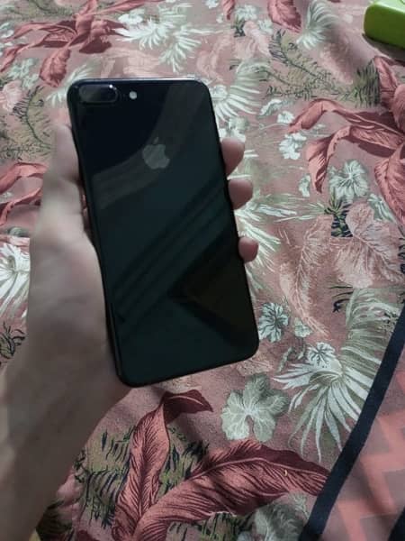 urgent sale iphone 7plus pta approve 128gb 5