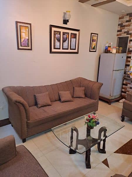 Selling sofa 1