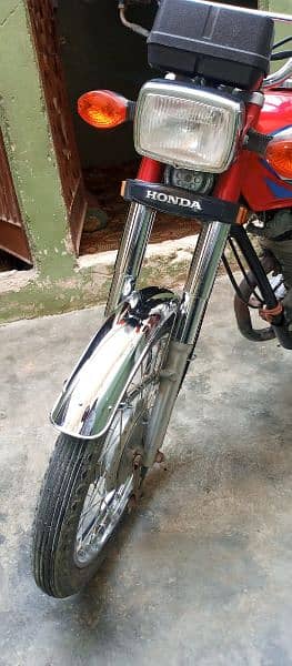 honda 2022 Karachi nambr 125. cc 2