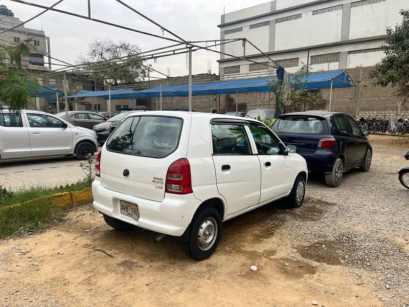 Suzuki Alto 2011 3