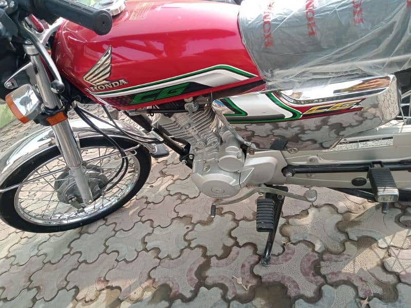 Honda 125cg complete file all ok contact only watsap 03226783290 1