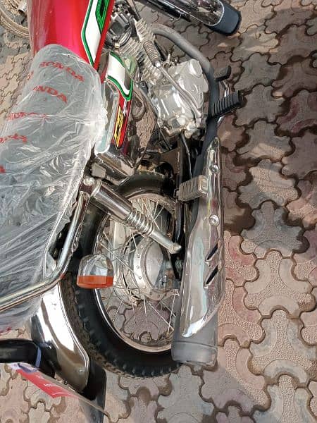 Honda 125cg complete file all ok contact only watsap 03226783290 2