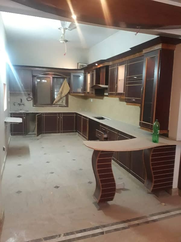 Banglow Full Floor 3 Bed Drwaing Lounge Nazimabad No. 4 For Rent 2