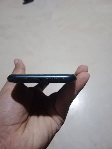 iphone XR 4