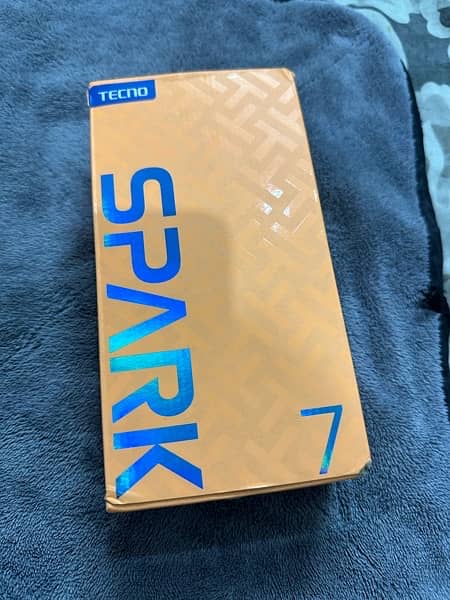 Tecno Spark 7 4/64 7