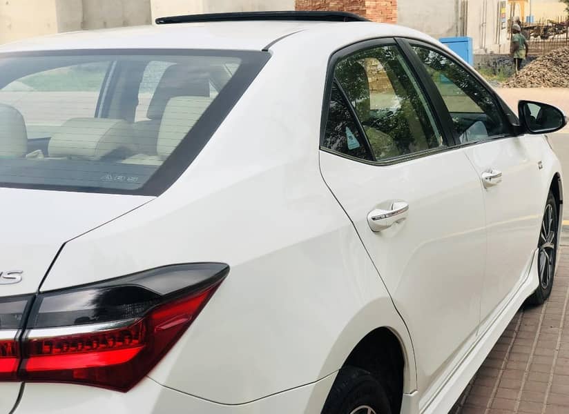 Toyota Altis Grande 2018 1.8 3