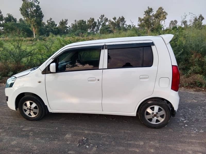 Suzuki Wagon R 2018 3