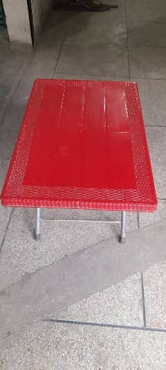 plastic tables