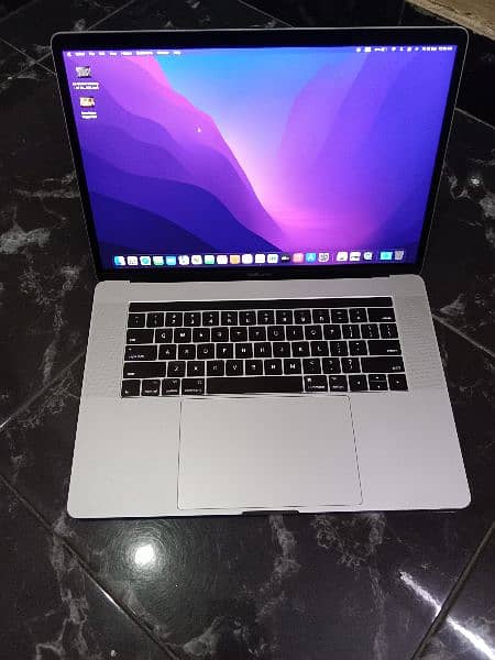 MacBook pro (15.4inch_2017) Core_i7, 16/512 SSD 3