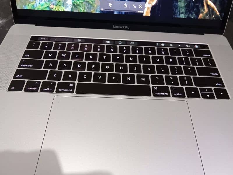 MacBook pro (15.4inch_2017) Core_i7, 16/512 SSD 5