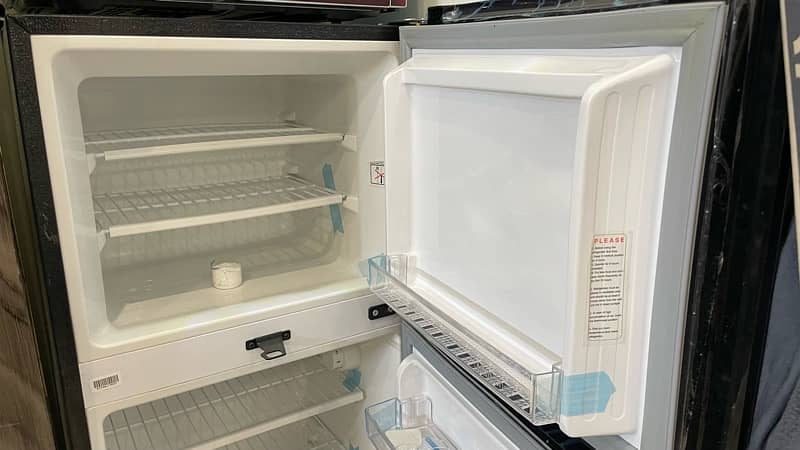 Dawlance fridge 9140WB AVANTE new condition 3