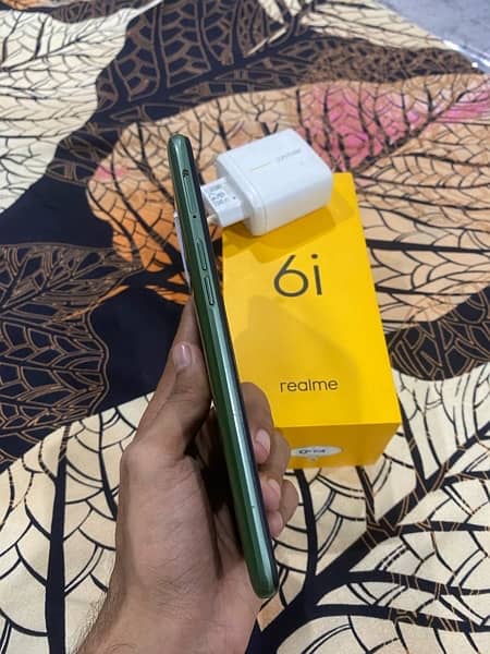 realme 6i 4-128 1