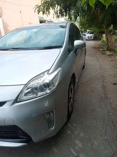 Toyota Prius 2013/2018 reg ISB 1