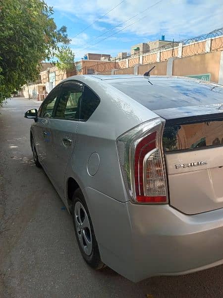 Toyota Prius 2013/2018 reg ISB 6