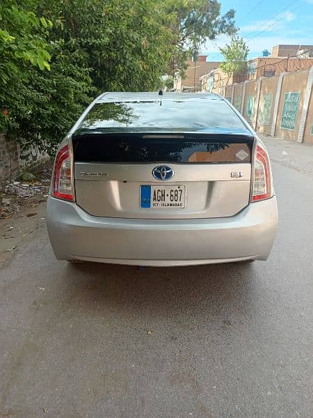 Toyota Prius 2013/2018 reg ISB 8