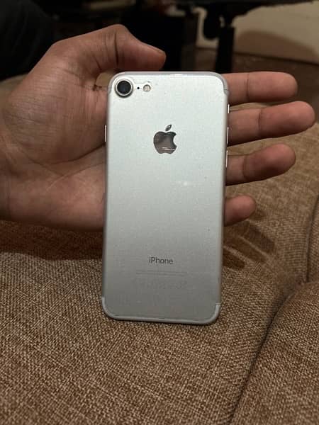 IPhone 7 32gb pta approved 3