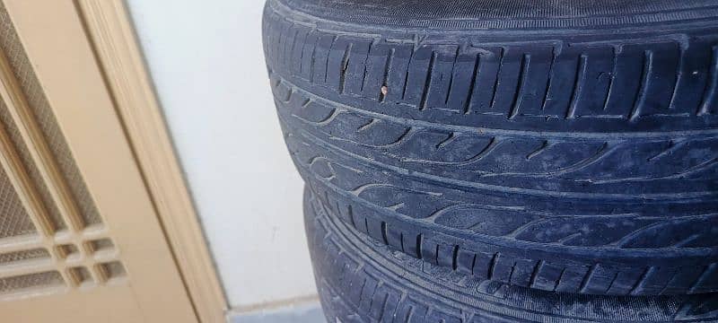 Dunlop tyres in good condition 6o to 70% 4