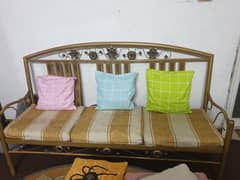 iron k sofa 3 stear only 12000