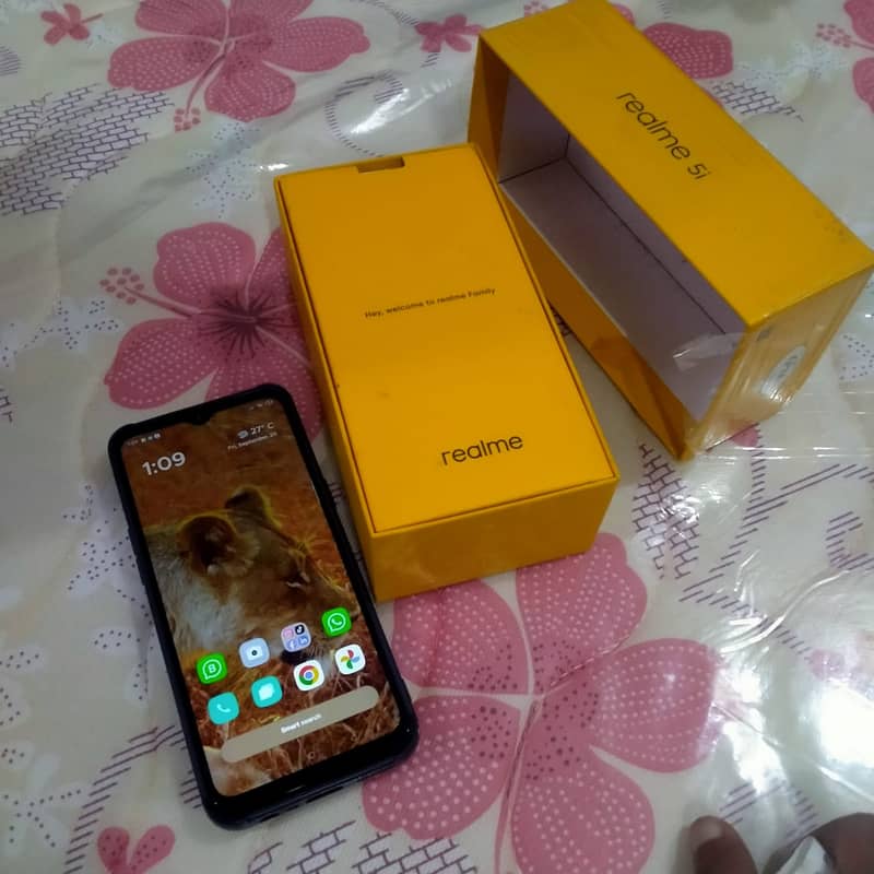 Realme 5i Mobile for sale 3