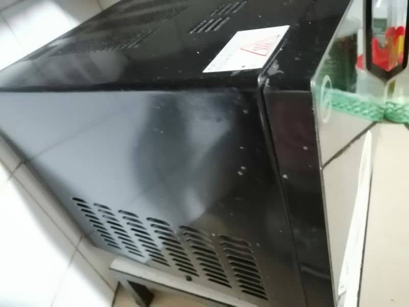 Pel Microwave oven in excellent condition. 5