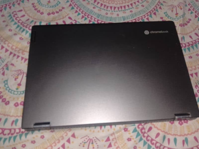 Brand New Chromebook Lenovo laptop with touch screen Brand New 9