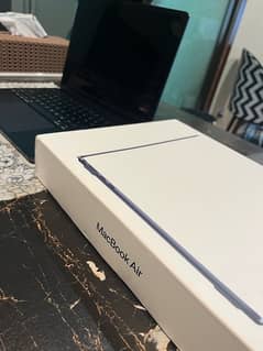 MacBook Air M2 under 20 cycle count